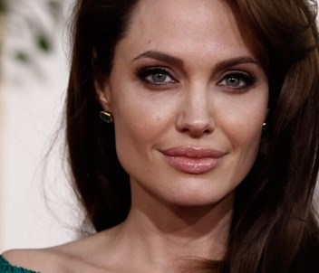   -    / Angelina Jolie